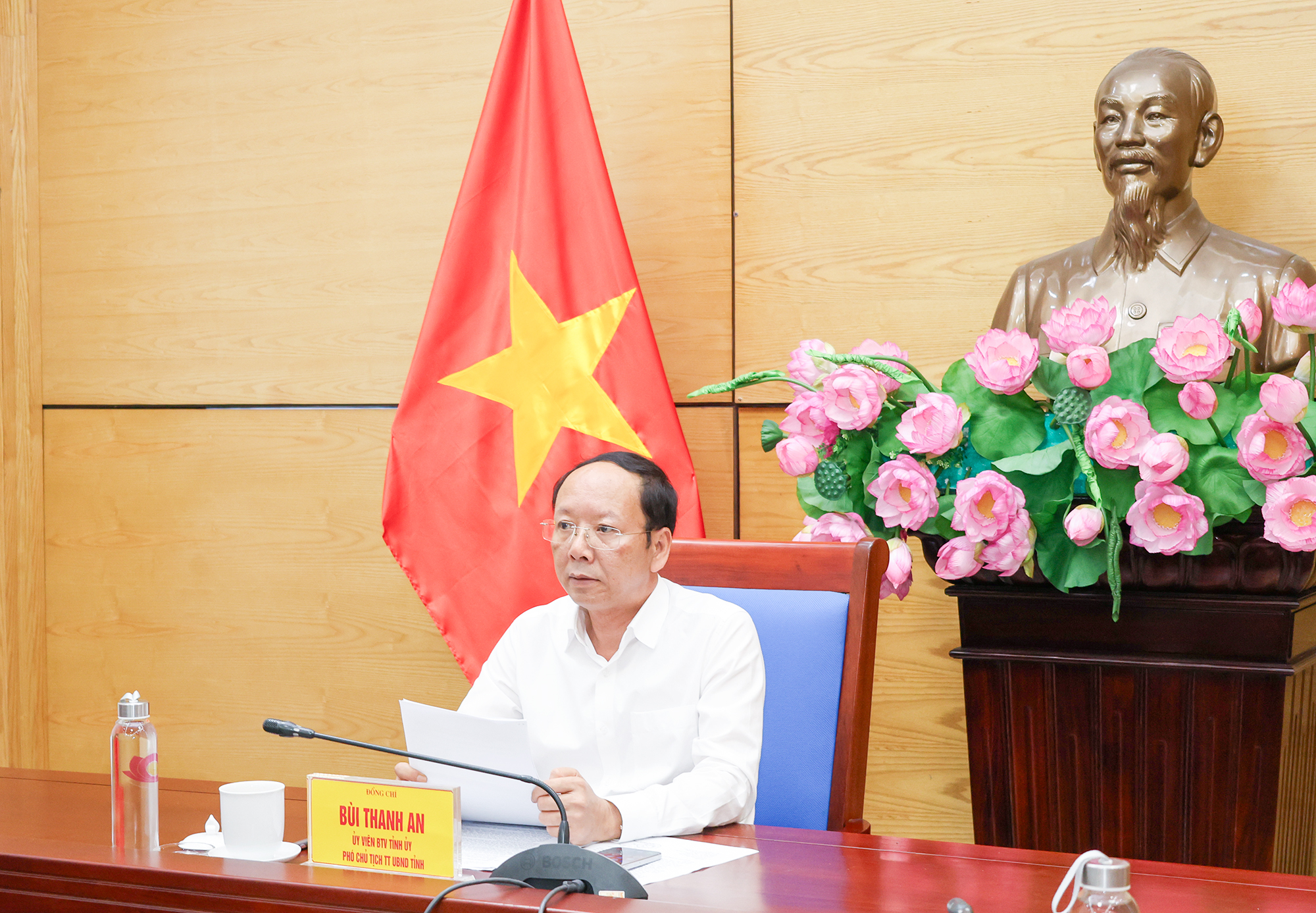Anh-tin-bai